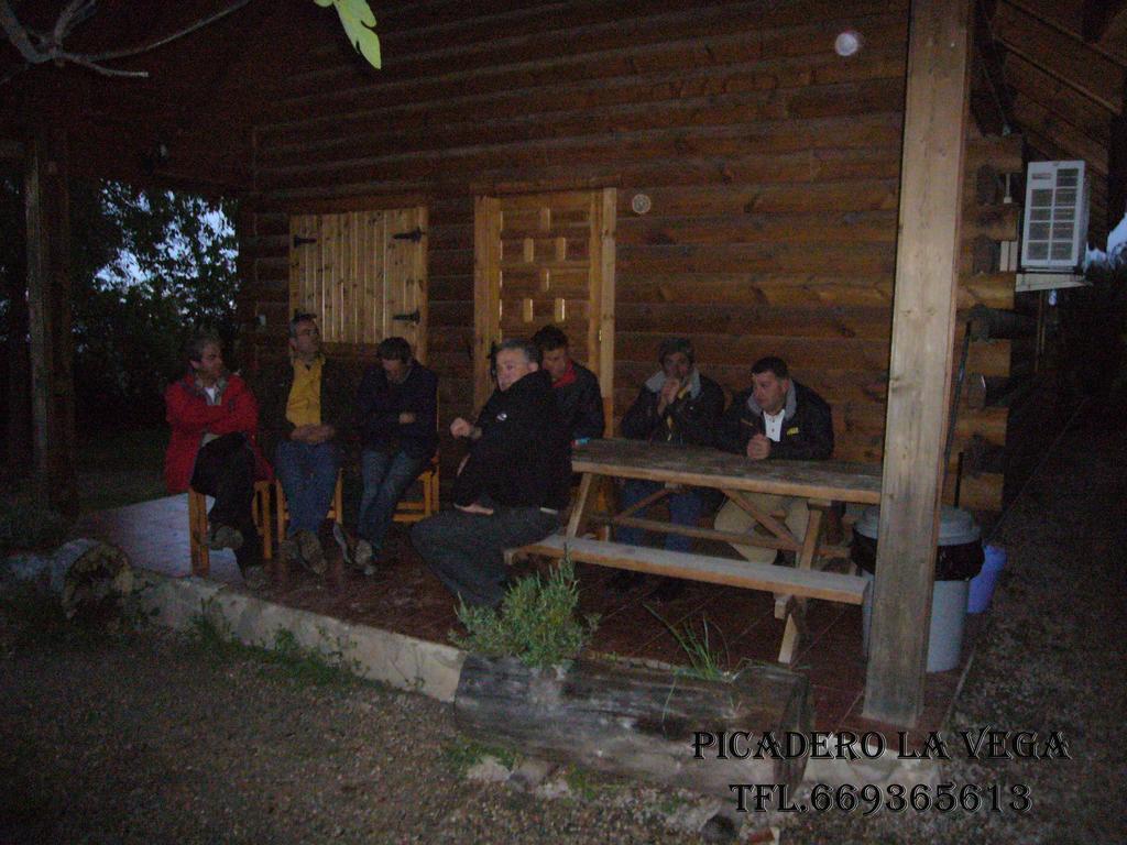 Cabaña de Madera la Encina Burunchel Exterior foto