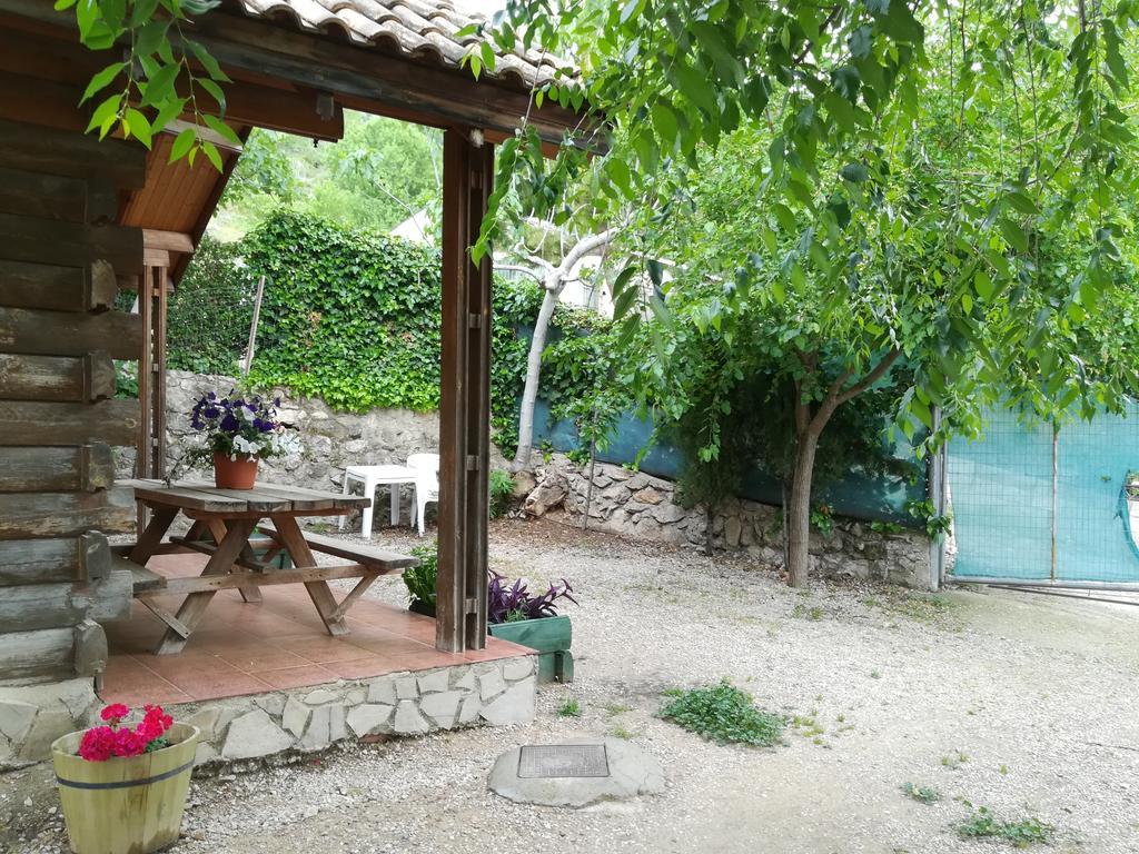 Cabaña de Madera la Encina Burunchel Exterior foto